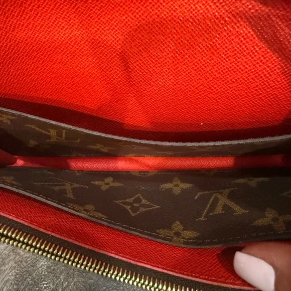 Louis Vuitton Wallet Emilie Bloom Flower
Never used - Picture 6 of 7